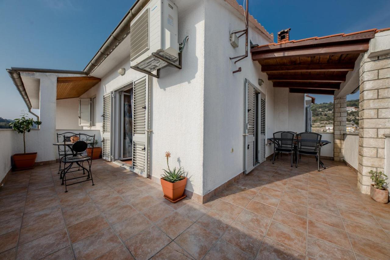 Nikolina Rab Apartments Rab Town Luaran gambar
